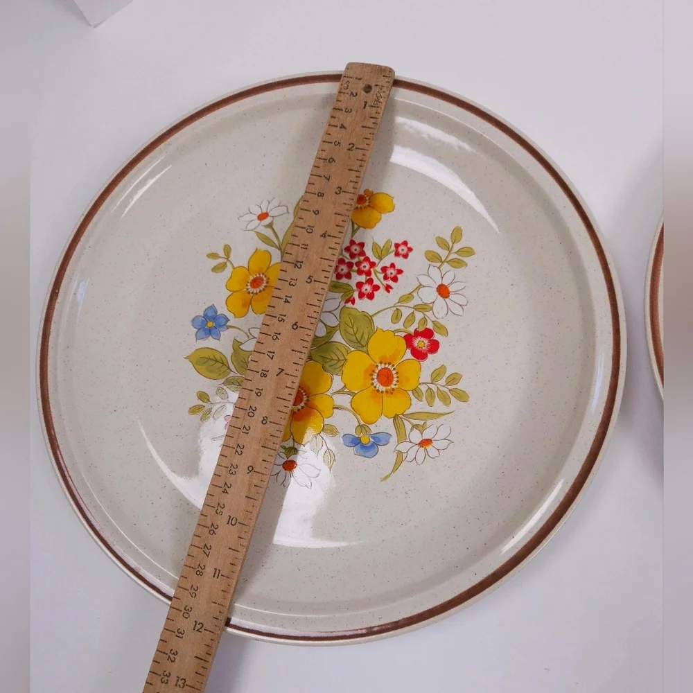Casual Elegance vintage stoneware